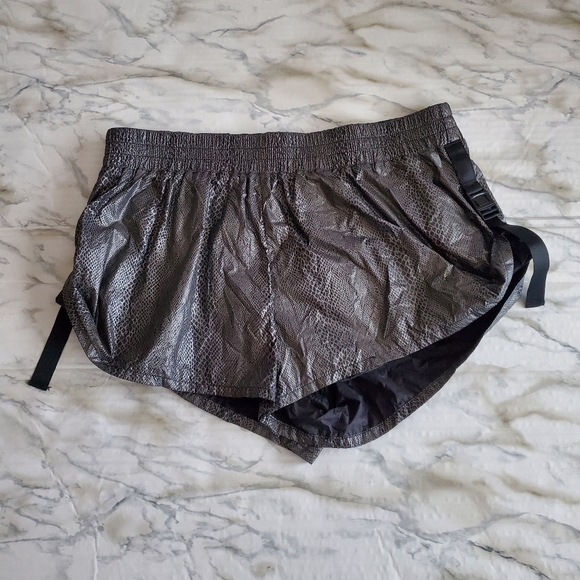 FP Movement Snake Print Metallic Shorts XL - Picture 1 of 8